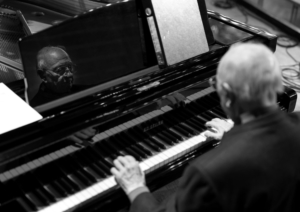 Gejazzte Harmony mit dem Grandseigneur des Jazz Thomas Fink