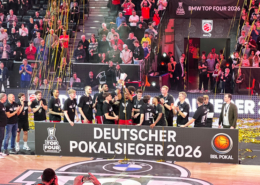 Kauri Spirit - Live-Quiz im SAP Garden: Tausende Fans spielen beim BMW TOP FOUR mit